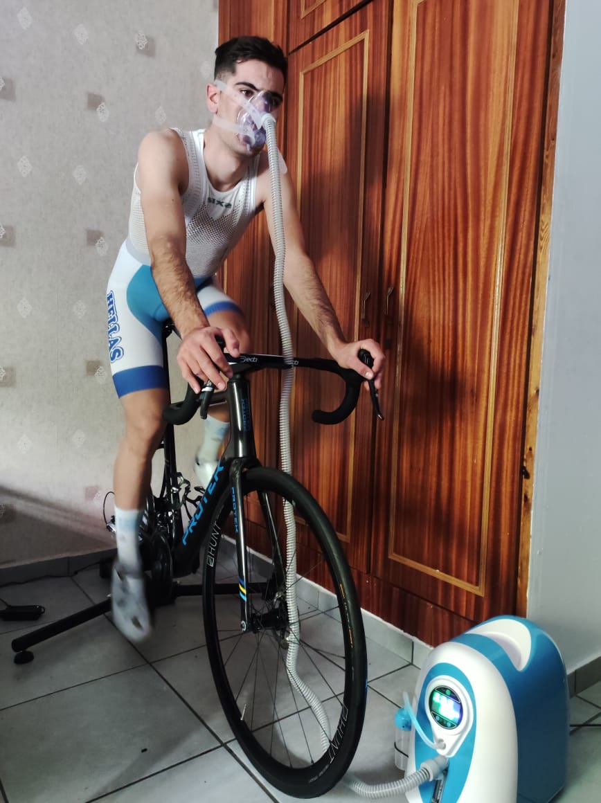 12%-15% Purity Hypoxic Exercise Machine Simulate 5000 Meters Professional Hypoxic Generator POC-03H